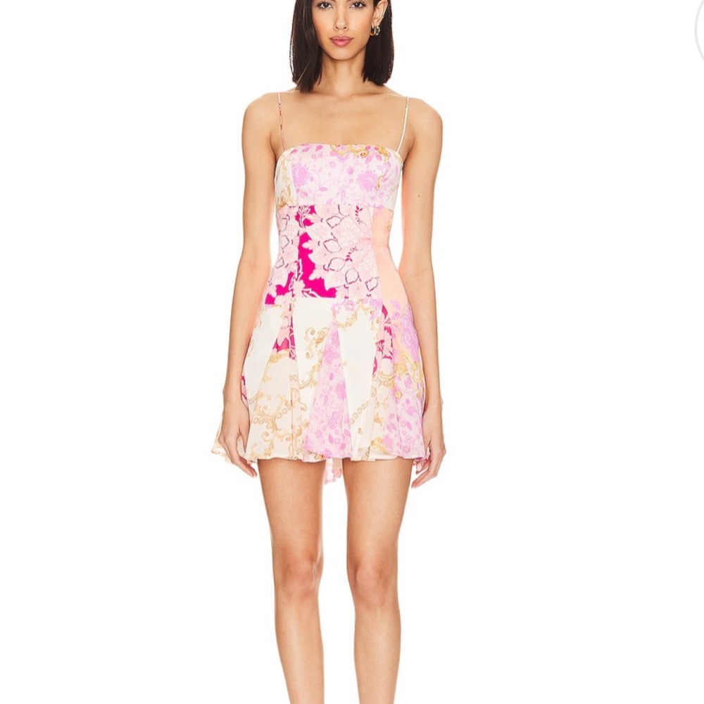 Riviera Mini Dress in Medallion in Medallion Multi
MAJORELLE